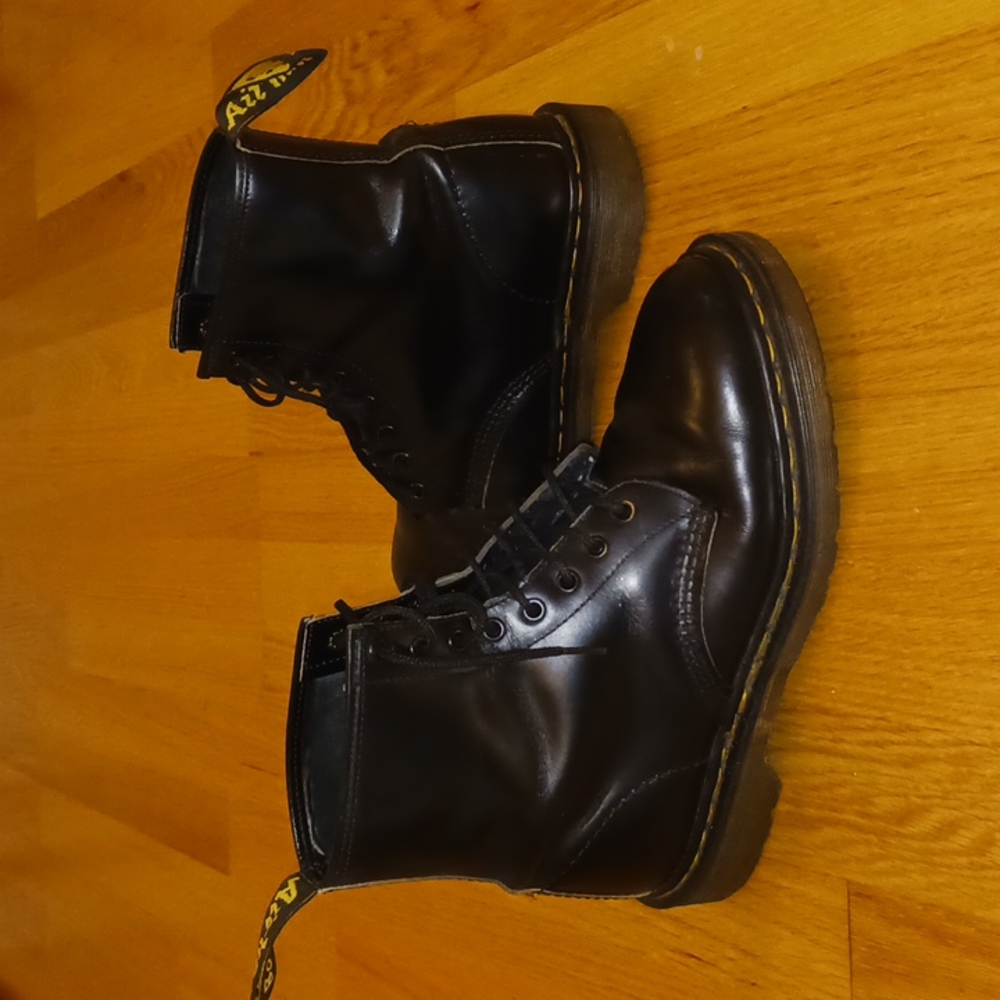 Dr Martens ankle boot for women size 8 🌟 HP 🌟